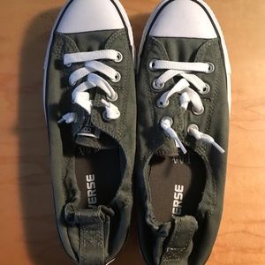 NEVER WORN ARMY GREEN CONVERSE!!